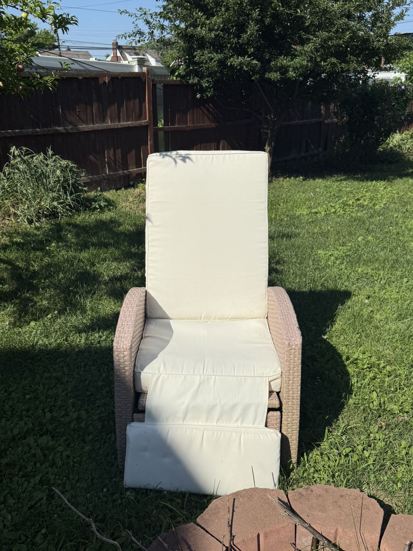 Outdoor Recliners