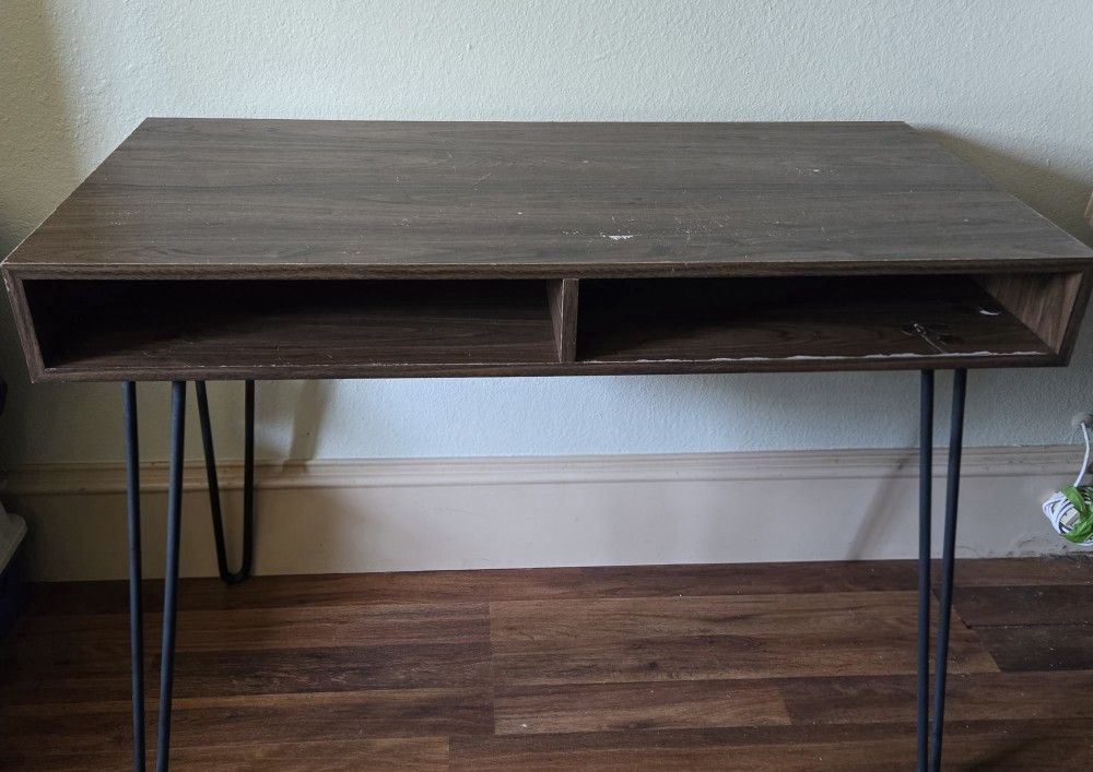 Modern Hairpin Leg Desk