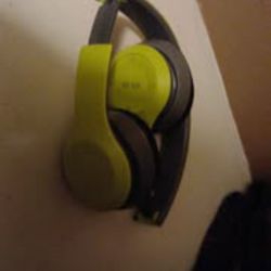 Blue Tooth Wireless Headphones