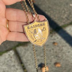 Solid 14k Gold Raiders Pendant And 24” Rope Chain 