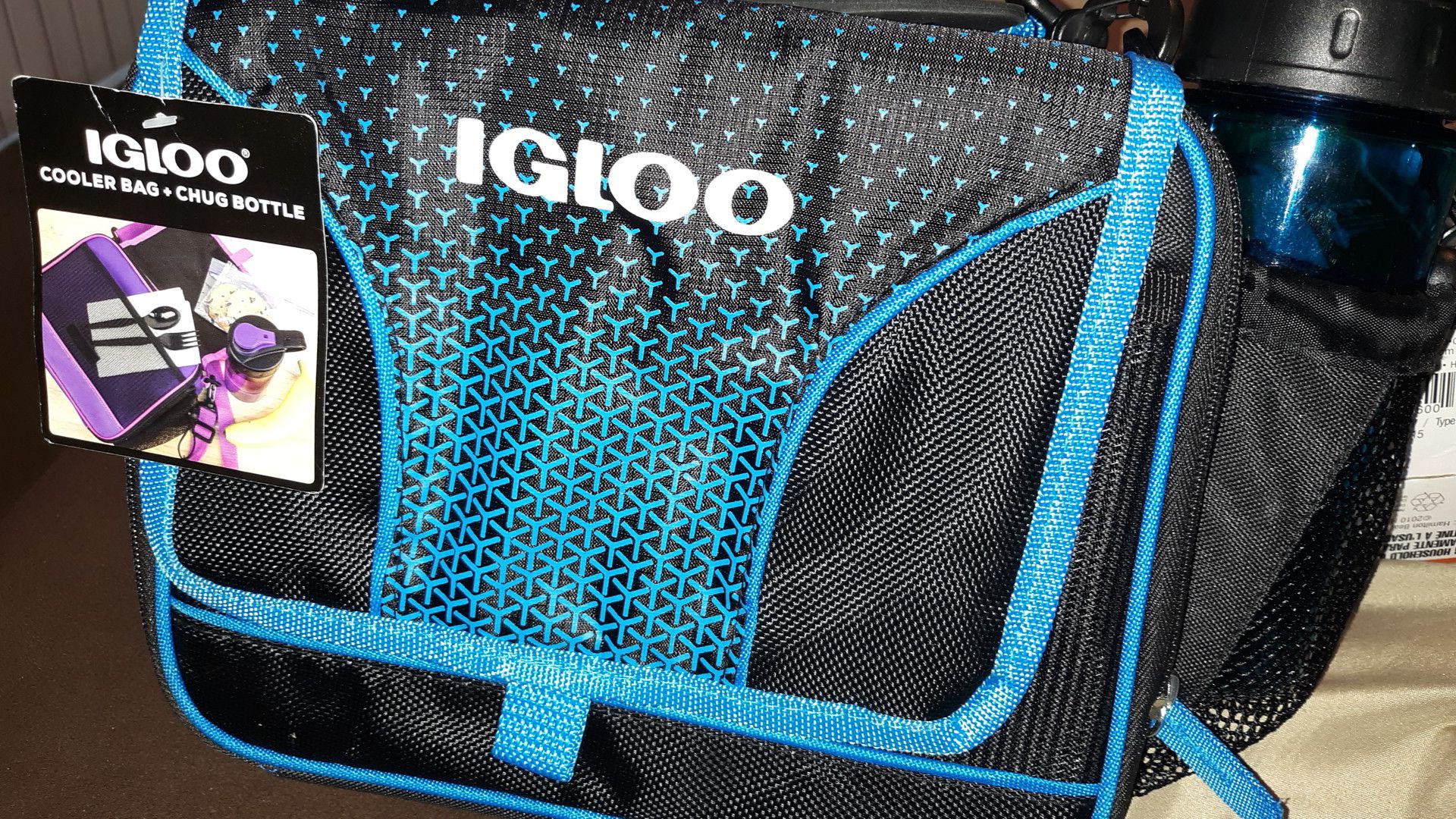 Igloo cooler bag+chug bottle brand new