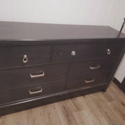 Nice black Dresser 65$ 