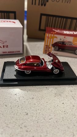 Hot Wheels 1964 Jaguar E-Type Die-Cast Model