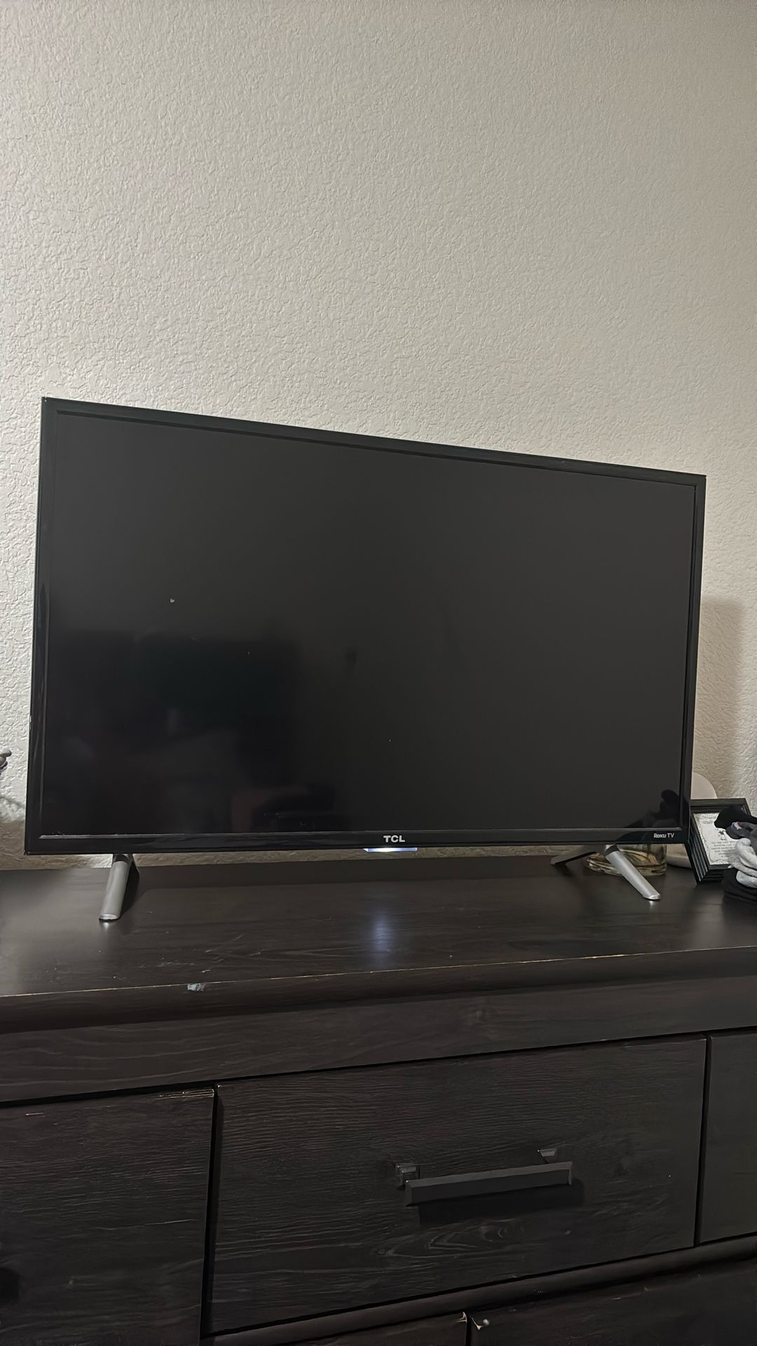 35” Roku Tv