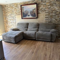 FREE DELIVERY- Modern Recliner Sectional Sofa
