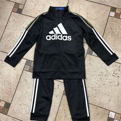 NWT Adidas boys 2pcs set Size 7