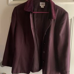 Koret Women’s Maroon Blazer Size 8 With Removable Collar 