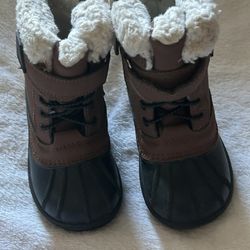 Boys Boots Size 8