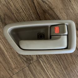Interior Door Handle 99 Toyota Camry 