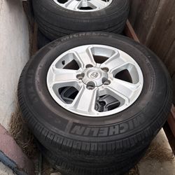 2022 Toyota Sequoia 18" OEM Wheel  And Tires , Set Of 4