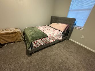 Bed frame w mattress