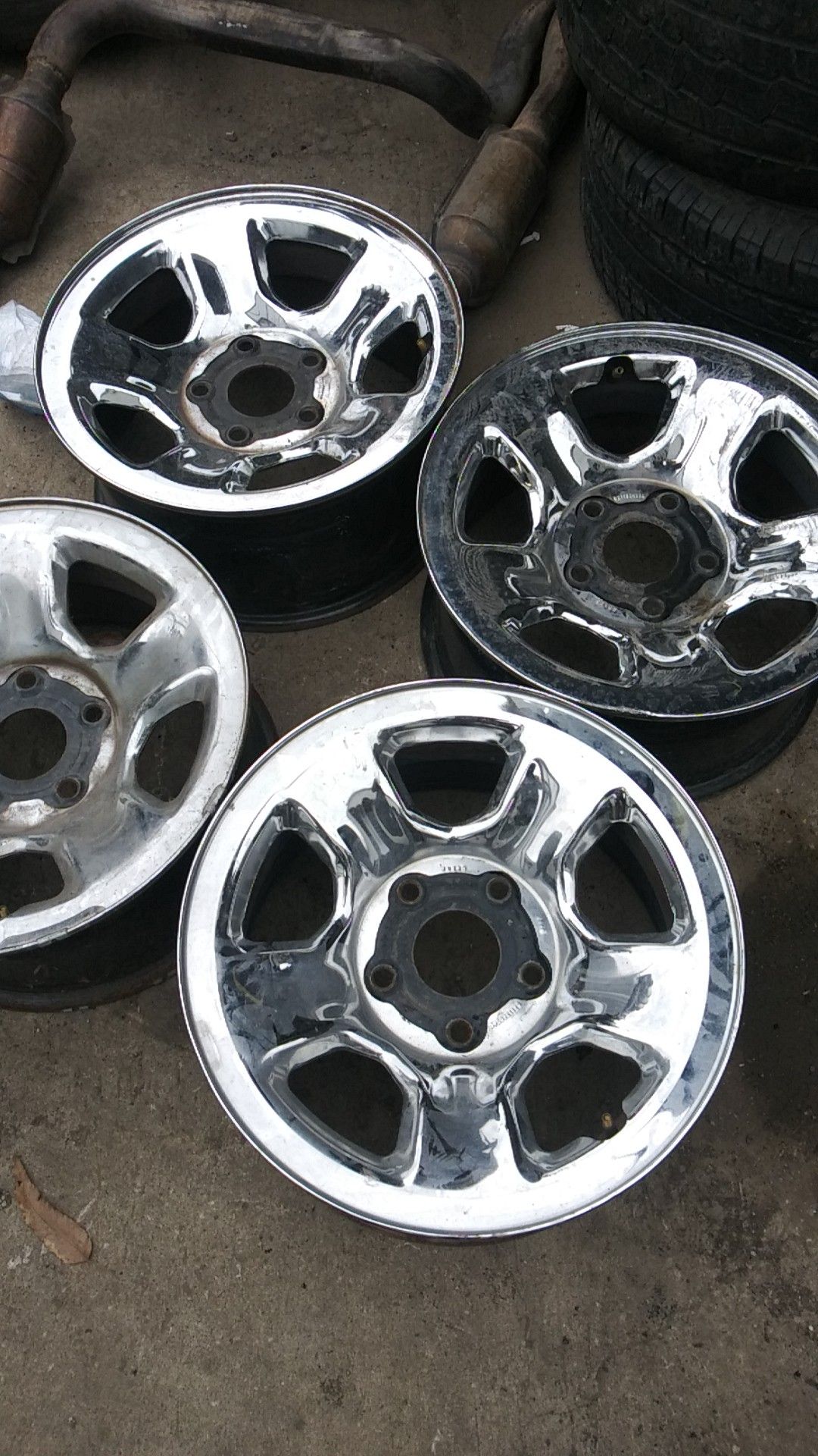 Rines 17" DODGE RAM. 1500 5 BIRLOS
