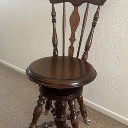 Antique Victorian Highback Claw/ Ball Swivel Adjustable High Chair In Excellent Condition 