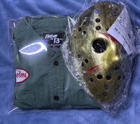 Used Men’s XL Friday the 13th Jason Voorhees shirt. Free New mask included with purchase