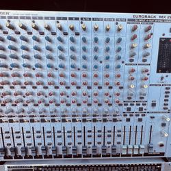 Mezclador Behringer MX2642A 
