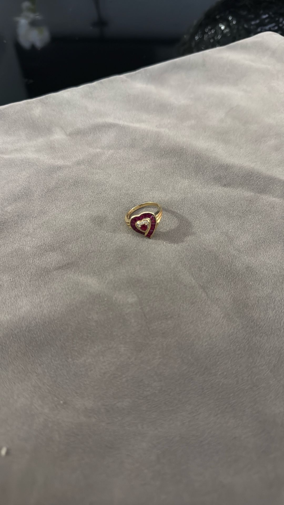 14K Yellow Gold 1.31ctw Lab-Created Ruby 0.04ctw Diamond Sz 6.25 Heart Ring 3.1g