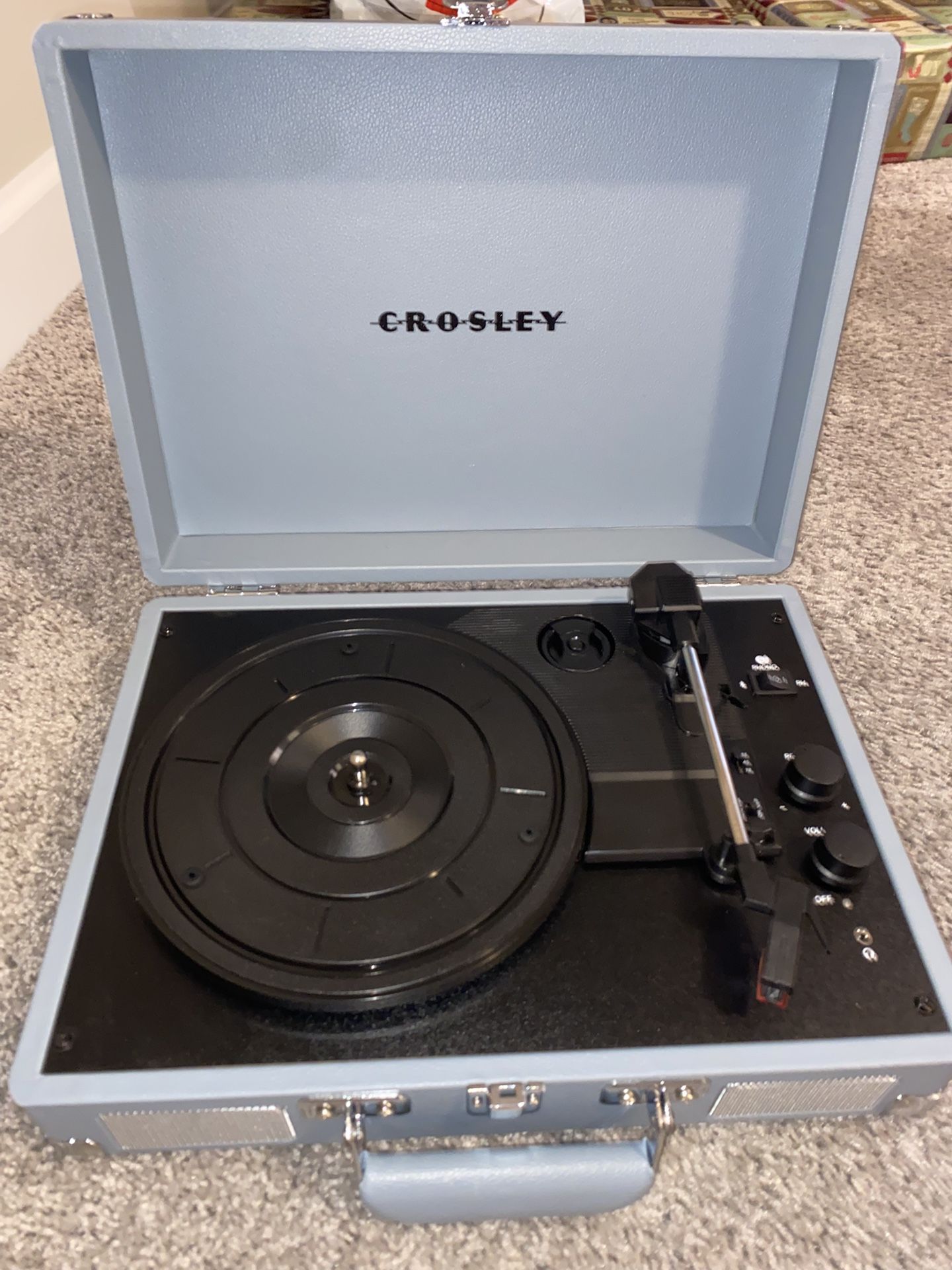 Crowley Record Player Comes With Wire
