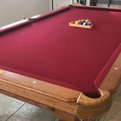 Like New Condition! Camelot Pool Table