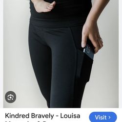 Williamsfield and Higley - Kindred Bravely Maternity and Postpartum Leggings Size L Crop with Pocket