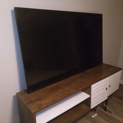 Sharp Aquos 65 Inch Tv Like New, Great Condition