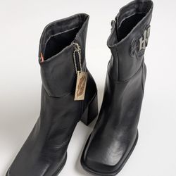 Harley-Davidson Women's Leather Boots HD Block Heel
NOS 8.5M Brazil 81868