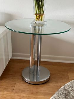 2 laterales tables