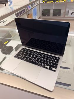 MacBook Pro 2020 i5 16ram 512gb