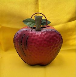 Home 🏠 interior “  🍎 es Candelero.   Se le puede poner Una vela.