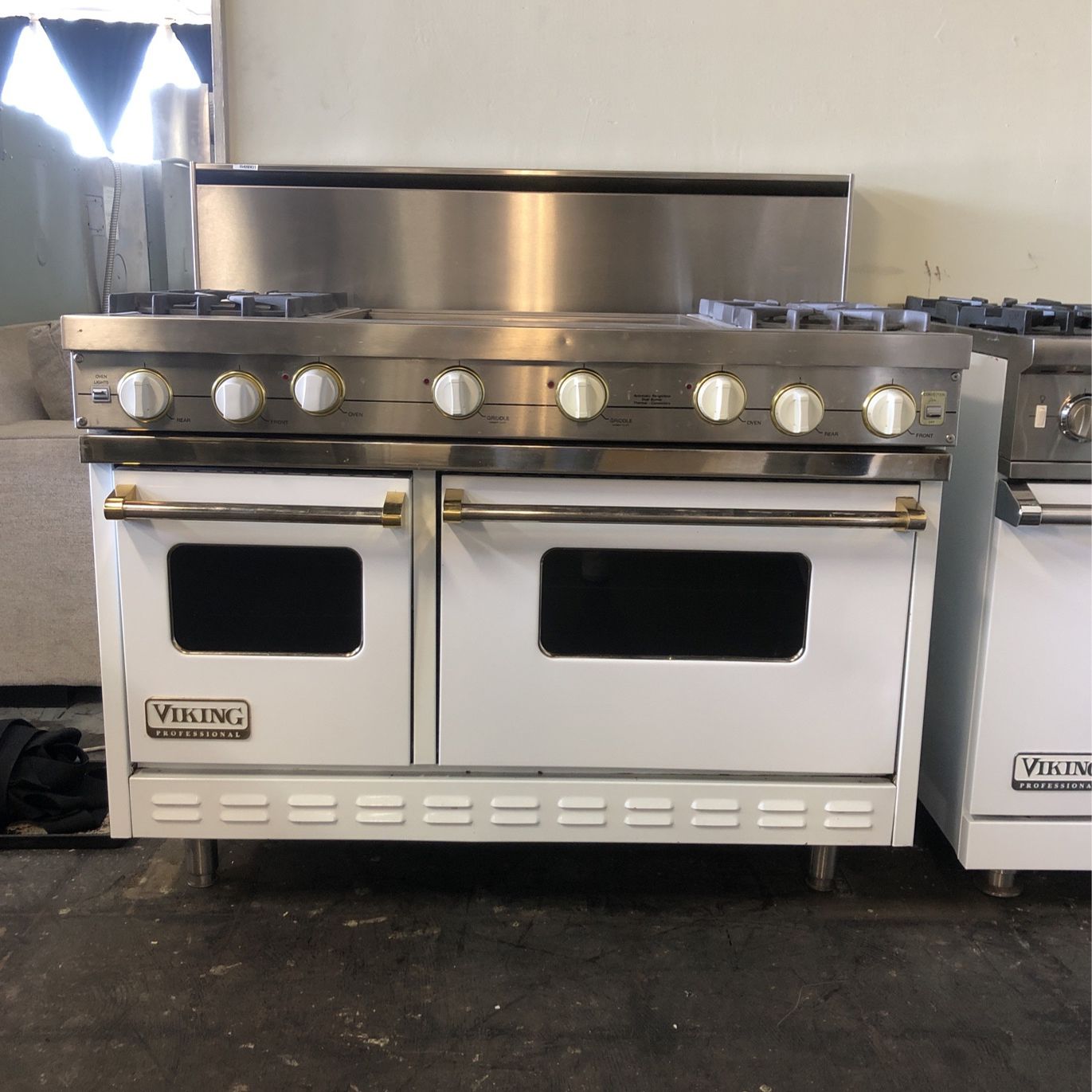 Viking 48”Wide All Gas Range Stove With Griddle