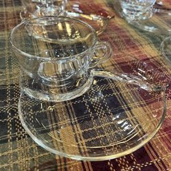 Glass Snack Set with Plates and Cups | Juego de refrigerio de vidrio con platos y tazas