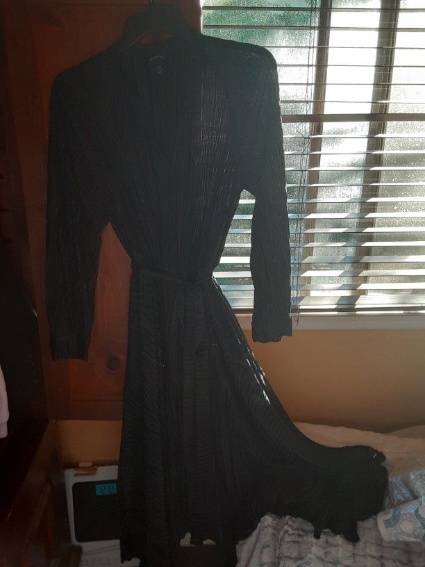 2X Black Dress