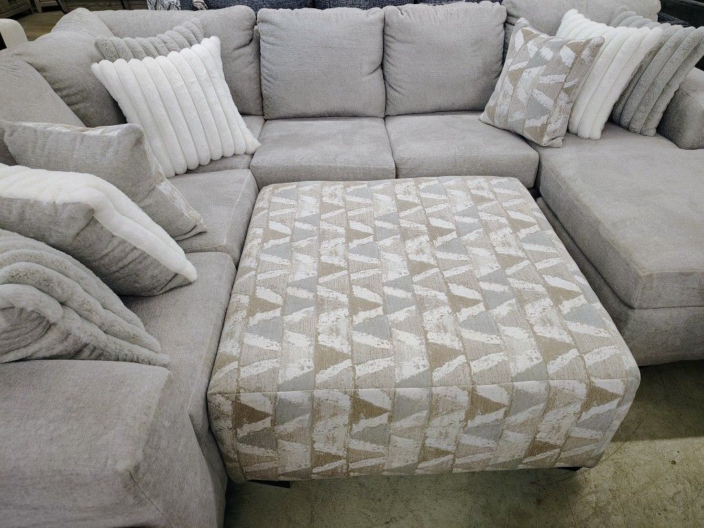 2 Piece Plush Sectional!