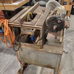 Vintage Heavy Duty Table Saw