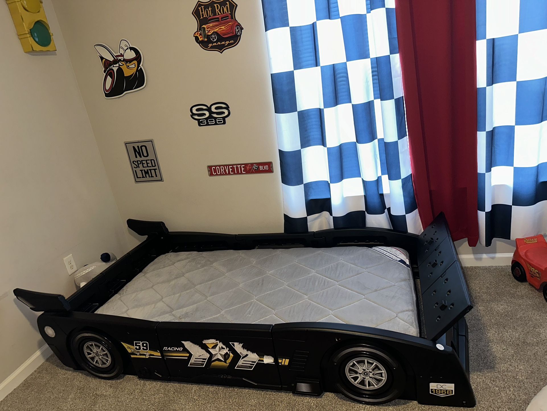 TWIN CAR BED+ MATTRESS