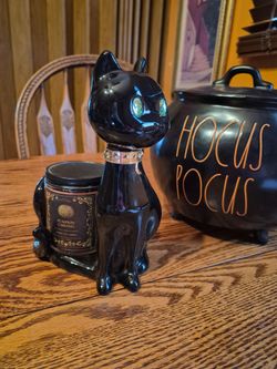 Beautiful Bath & Body Works Black Cat with Green Jewel Eyes Single Wick Candle Holder and New Halloween Pumpkin 🎃 Carving Candle