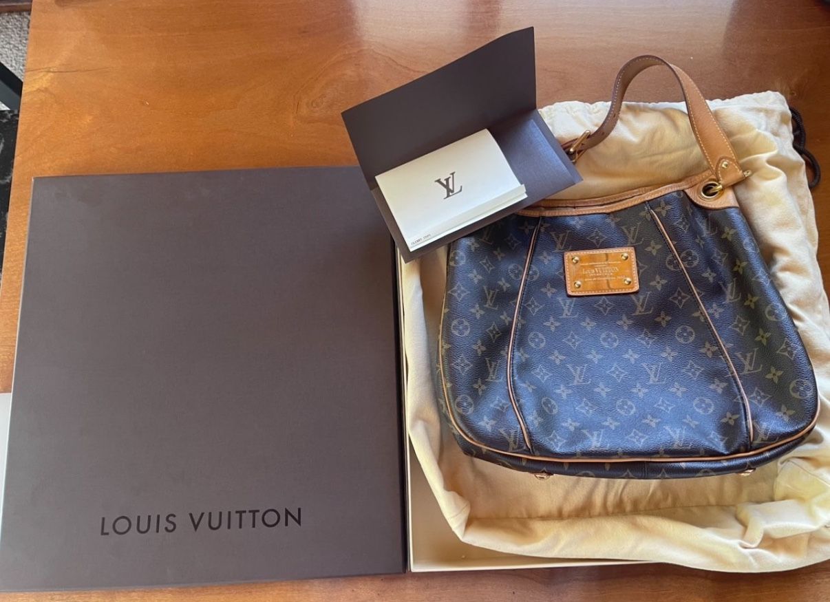 Louis Vuitton Authentic Galliera NEW