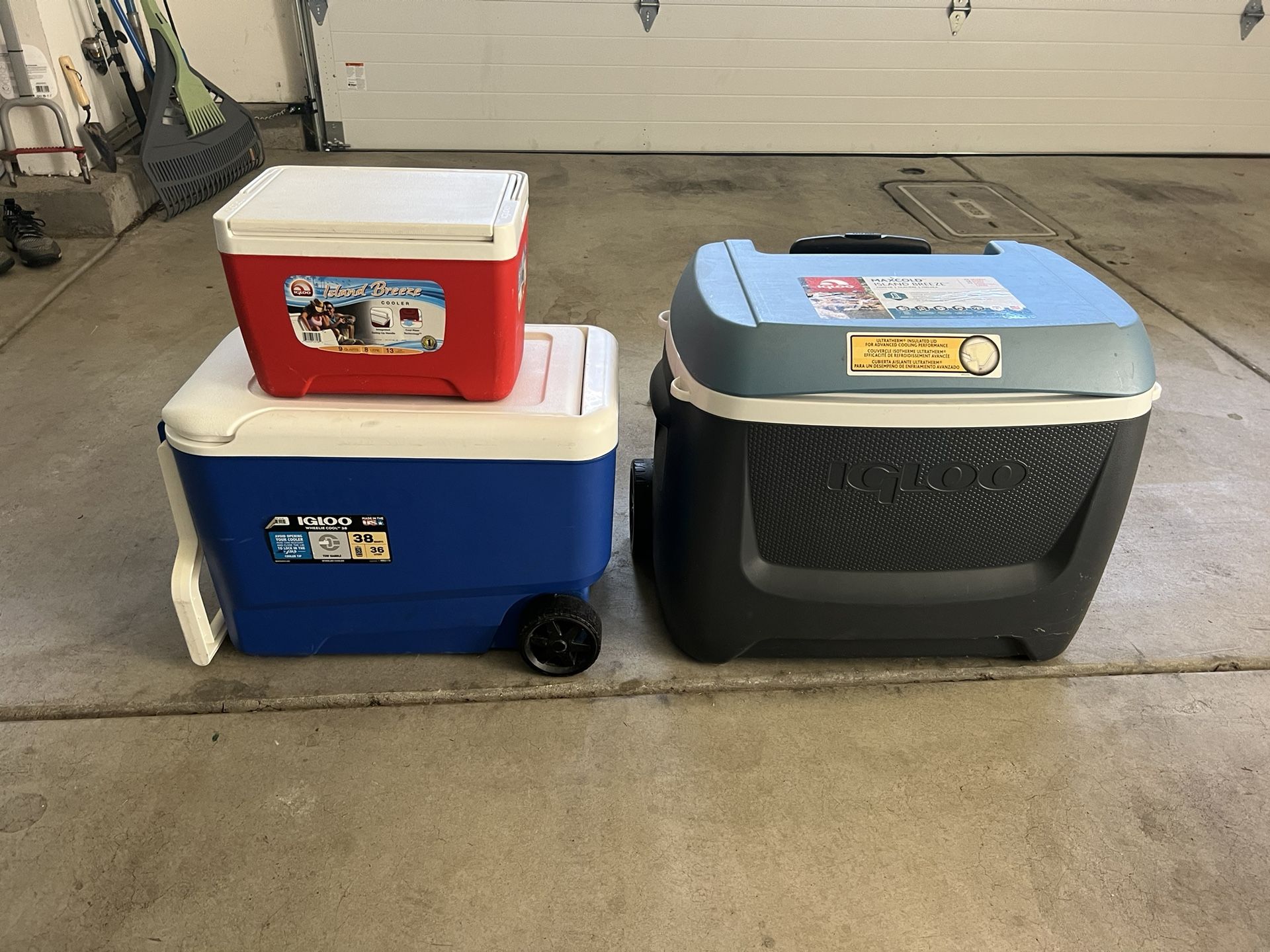 For Sale: 3 Igloo Coolers β Gently Used, Great Condition!
