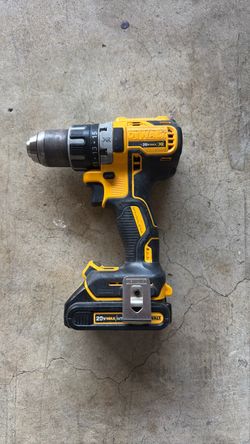 DEWALT 20V MAX XR Brushless Drill with Battery