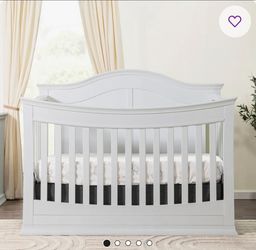 Meadow 4 in 1 convertible bed/crib