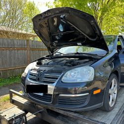 PARTS ONLY.    2010 Volkswagen Jetta