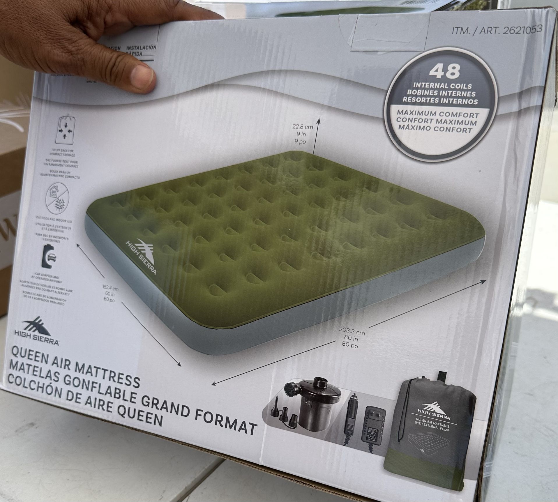New High Sierra Queen Air Mattress