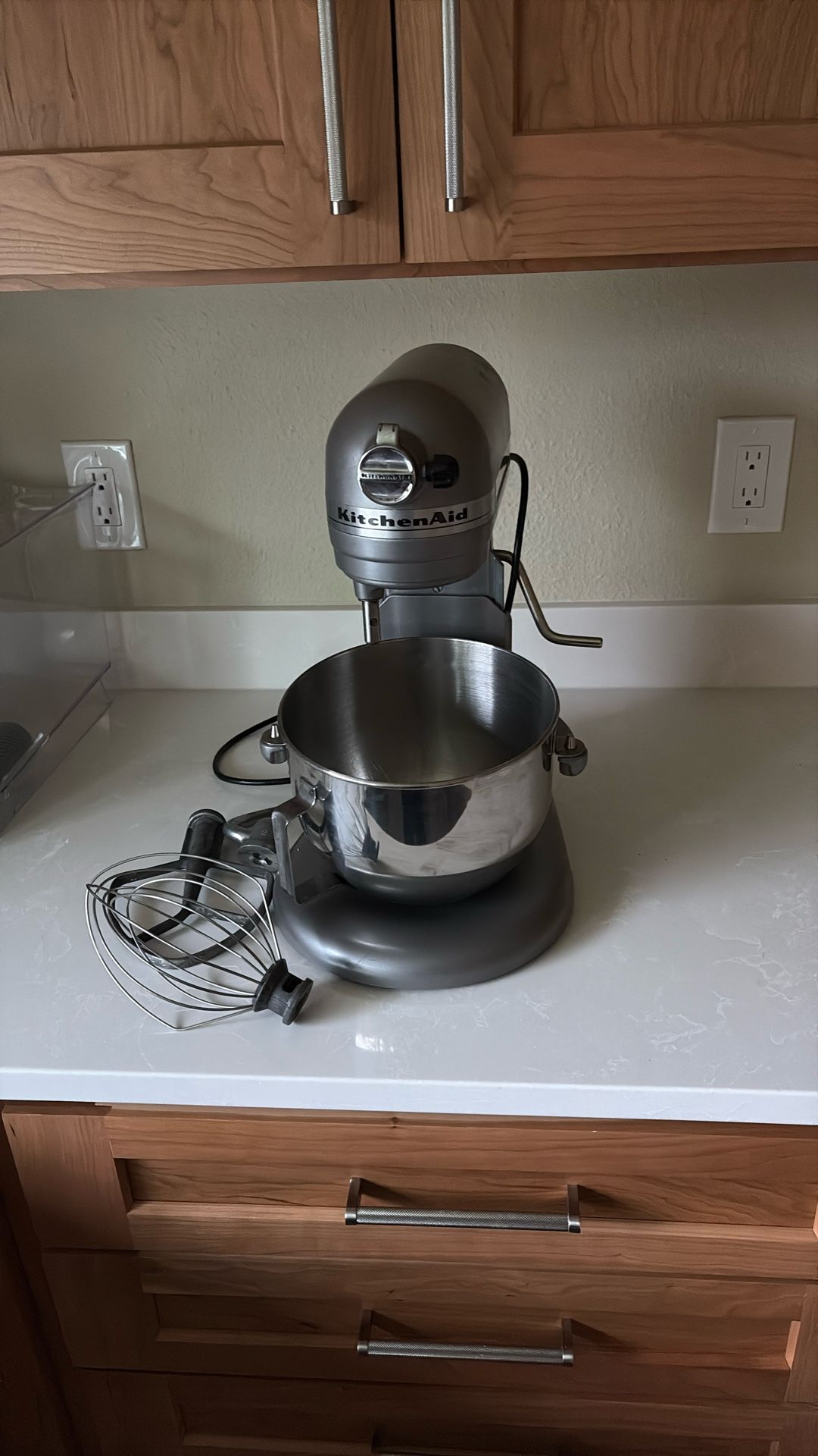 Kitchenaid 5 Quart Professional Bowl Lift Mixer With All Attachments