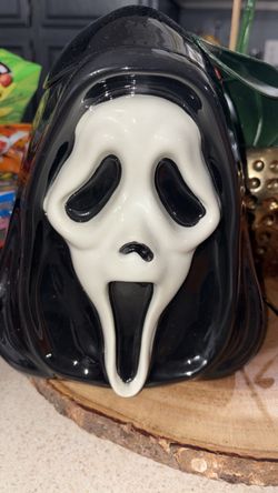 Scream Ghost Face Halloween glass cookie jar/candy jar