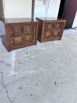 Vintage nightstand set🤎🤎