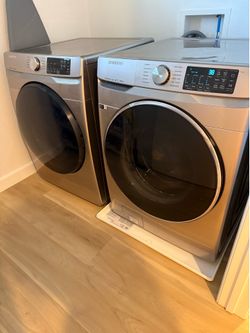 Samsung Washer and Gas Dryer 2021