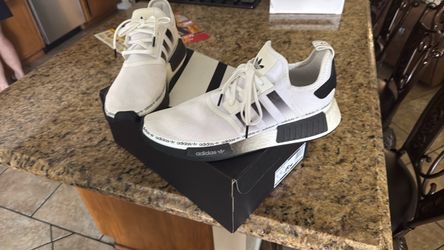 ADIDAS NEW CLEAN NEVER USED $60 SIZE 13