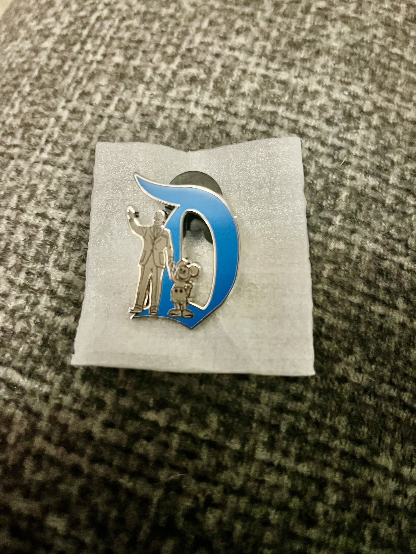 Disney Key Pin Partners Walt & Mickey NEW