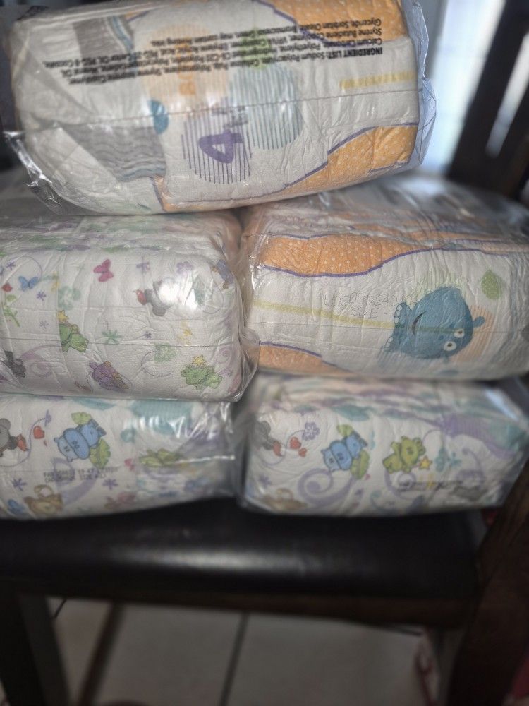 Pamper Size 4 Son 125 .