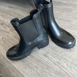 black booties (waterproof)