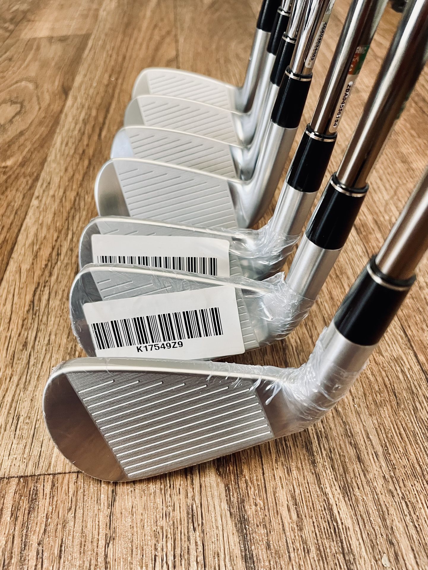 *LIKE NEW* Srixon Z585/U85 4P Iron Set Nippon Modus3/Recoil F4 Stiff Shafts for Sale in San